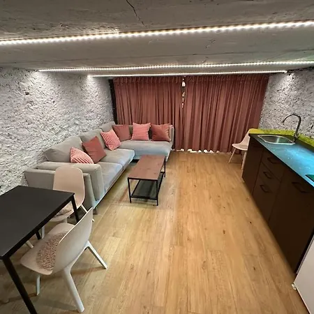 Maison De - Apartment