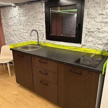 Maison De - *