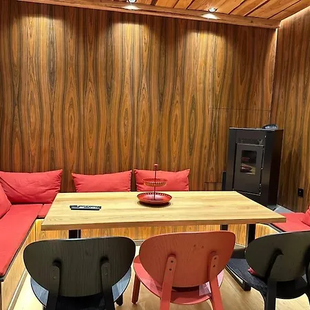 Maison De - * Le Bourget