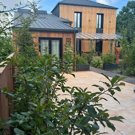 Maison D'exception Avec Jardin Prive Aux Portes De Paris